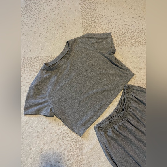 Cropped Lounge Set - Picture 3 of 13